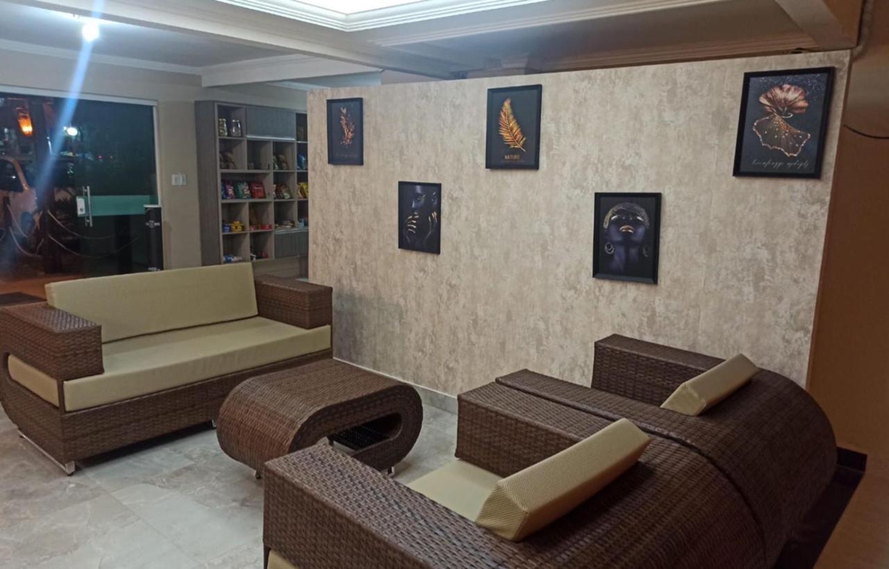 Goya Inn